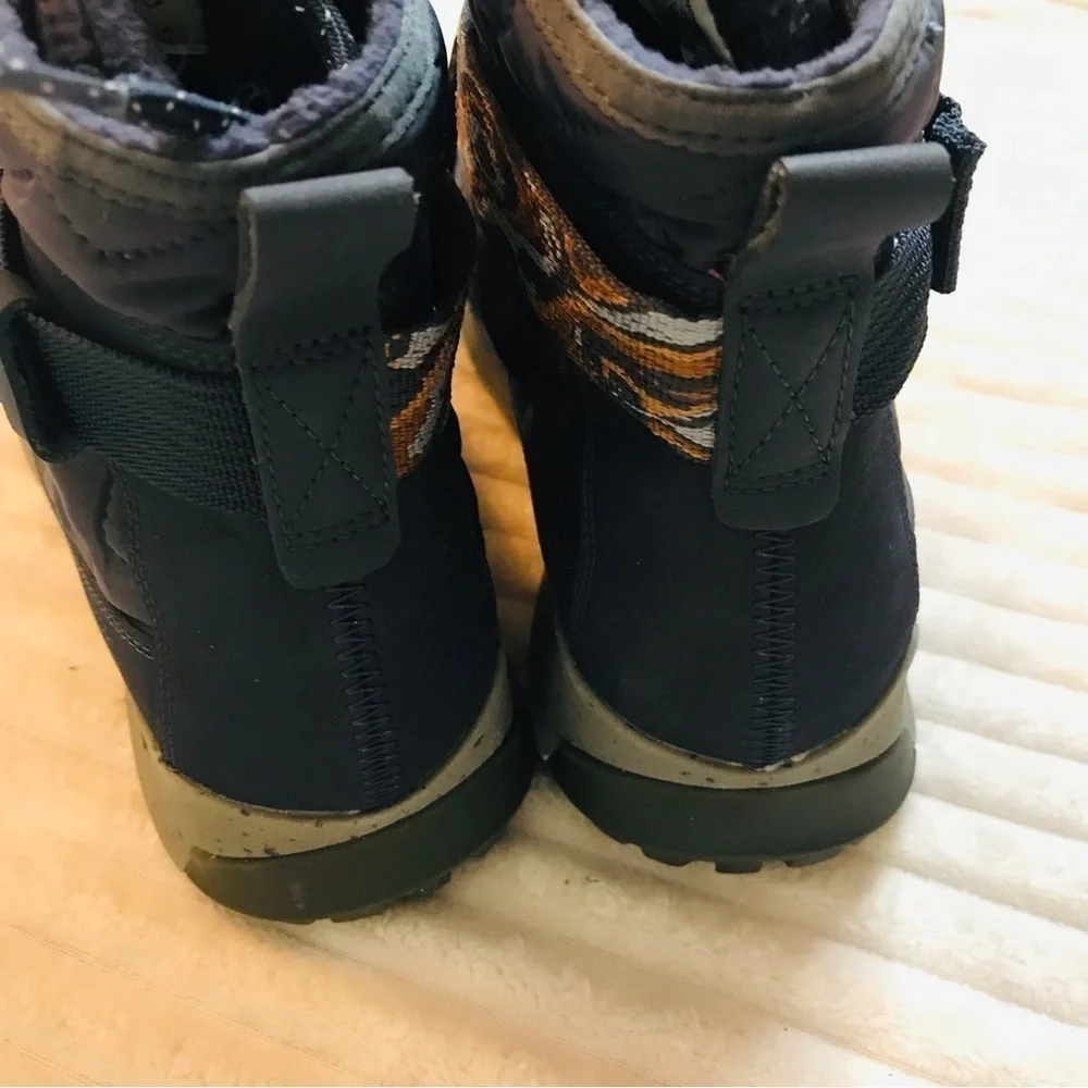 Chaco Borealis Quilt Waterproof Boots Navy Blue Quilted Insulated Winter Boot 6